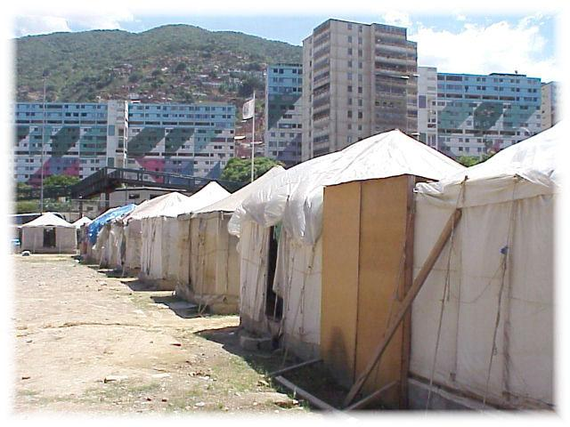 Photo 18 – Ciudad Carpita, Maiquetía, état Vargas, mai 2000. Photo courtoisie de José Manuel da Silva